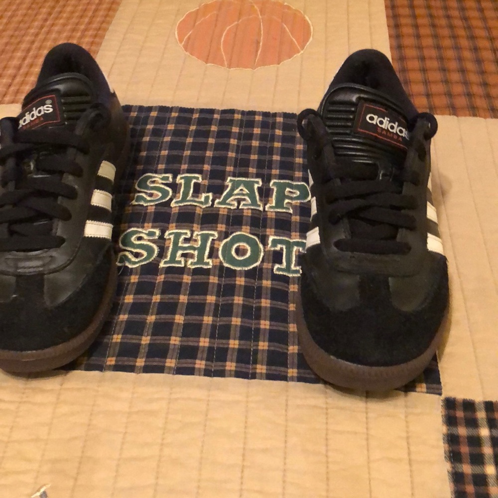 Boys sneakers